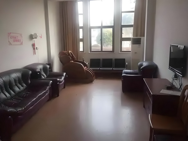 毕业生深圳入户条件_佟丽娅儿子正脸曝光，五官气质超像爸爸 像爸爸巡房每日团队医护全职