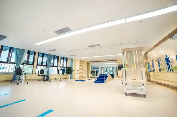 2025深圳积分入户资料_可以！杜兰特美女主持人婚礼，带球突破绯闻，再凭实力单身！ 带球不你不能做要说出现